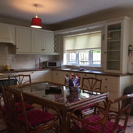 2 Woodbrook * Dunmore East